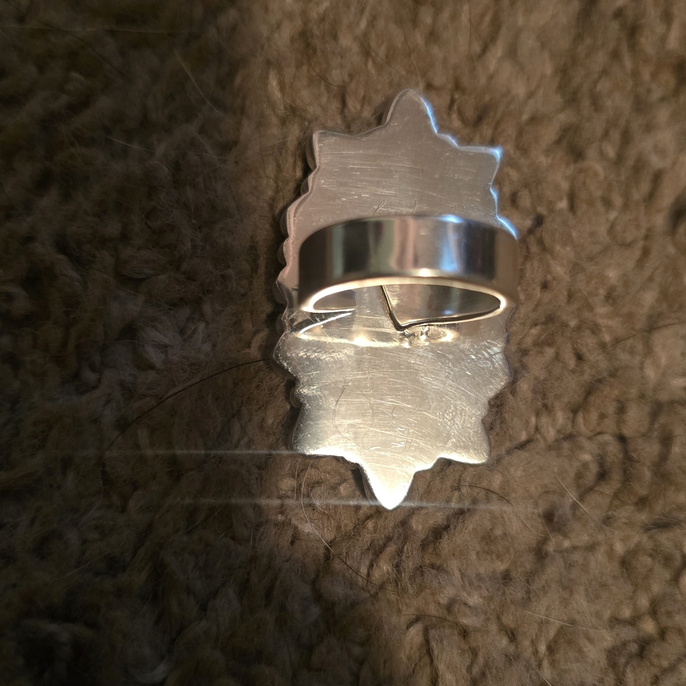 Elegant Multi-Stone Statement Ring - Picture 4 of 4